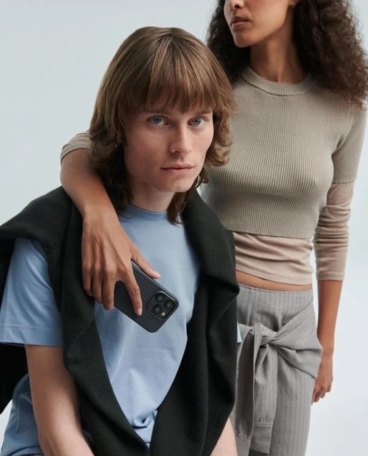 Commercial editorial